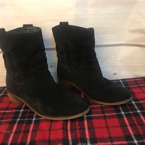 Jeffrey Campbell Shoes - Jeffrey Campbell black suede ankle boots sz 9